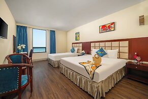Sea Front Apartment & Spa Da Nang