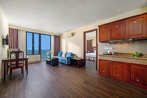Sea Front Apartment & Spa Da Nang