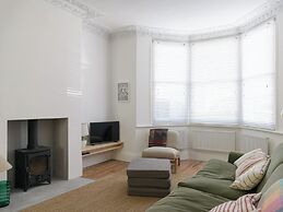 Beautiful 3 Bedroom Home in Bristol