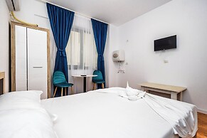 Stefan Building Mamaia Nord