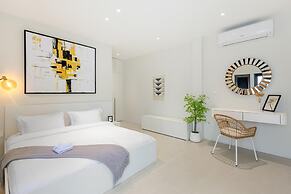 4 Bed SeaView Villa with Breakfast KBR32