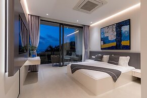 4 Bed SeaView Villa with Breakfast KBR32