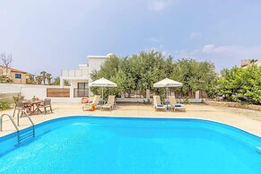 Villa Akti