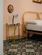 MAESTOSA CASA IN NAPOLI CENTRO