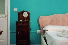 MAESTOSA CASA IN NAPOLI CENTRO