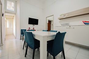 MAESTOSA CASA IN NAPOLI CENTRO