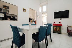 MAESTOSA CASA IN NAPOLI CENTRO
