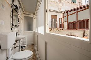 MAESTOSA CASA IN NAPOLI CENTRO