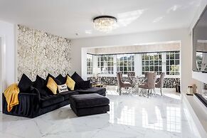 No.22 Shalloch House