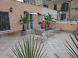 Palazzo Caratozzolo - Attico
