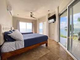 Vista Hermosa 56 by GEstores