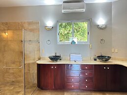 Vista Hermosa 56 by GEstores