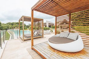 Oceanview 3BR Condo w spa gym