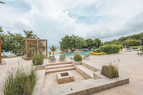 Tropical Villa w Pool Dock Access