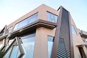 La villa luxury suites