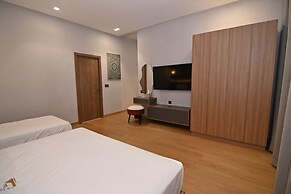 La villa luxury suites