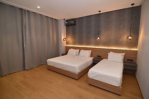 La villa luxury suites