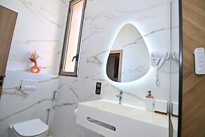 La villa luxury suites