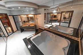 Status Elegance Hotel