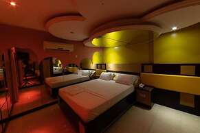 Status Elegance Hotel