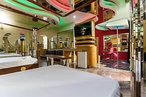 Status Elegance Hotel