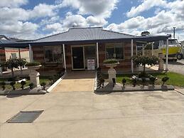 Marulan Motor Inn