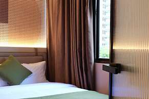 A Hotel Farrer Park - Newly Renovated