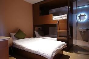 A Hotel Farrer Park - Newly Renovated