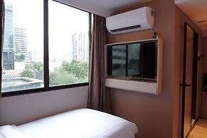 A Hotel Farrer Park - Newly Renovated
