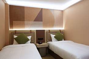 A Hotel Farrer Park - Newly Renovated