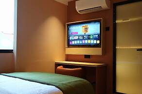 A Hotel Farrer Park - Newly Renovated