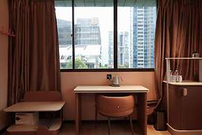 A Hotel Farrer Park - Newly Renovated