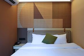 A Hotel Farrer Park - Newly Renovated