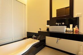 3BR PoolVilla Near Nai Harn Beach V113