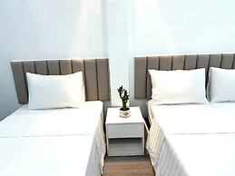 The Queen Hotel & Spa 2