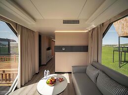 Hongyuan Weilu Nomadic Luxury Camp