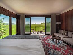 Hongyuan Weilu Nomadic Luxury Camp