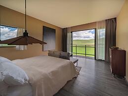 Hongyuan Weilu Nomadic Luxury Camp