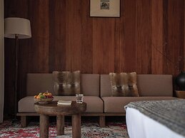 Hongyuan Weilu Nomadic Luxury Camp