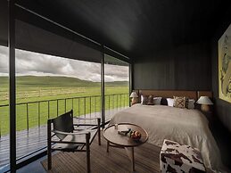Hongyuan Weilu Nomadic Luxury Camp