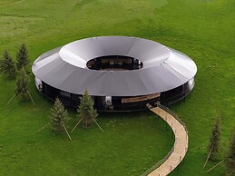Hongyuan Weilu Nomadic Luxury Camp