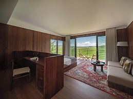 Hongyuan Weilu Nomadic Luxury Camp