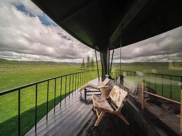 Hongyuan Weilu Nomadic Luxury Camp