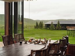 Hongyuan Weilu Nomadic Luxury Camp
