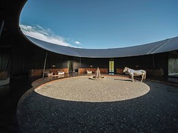 Hongyuan Weilu Nomadic Luxury Camp