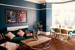 Boutique Apartment - Sleeps 6 & Free Parking