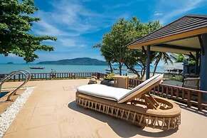 SeaView Villa Private Pool Table V195