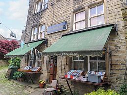 Stone & Fleece Cottage