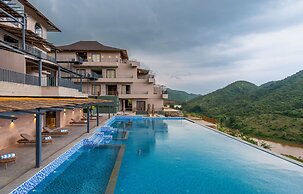 Nanda Hill Resorts