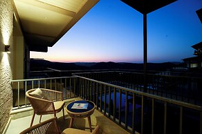 Nanda Hill Resorts